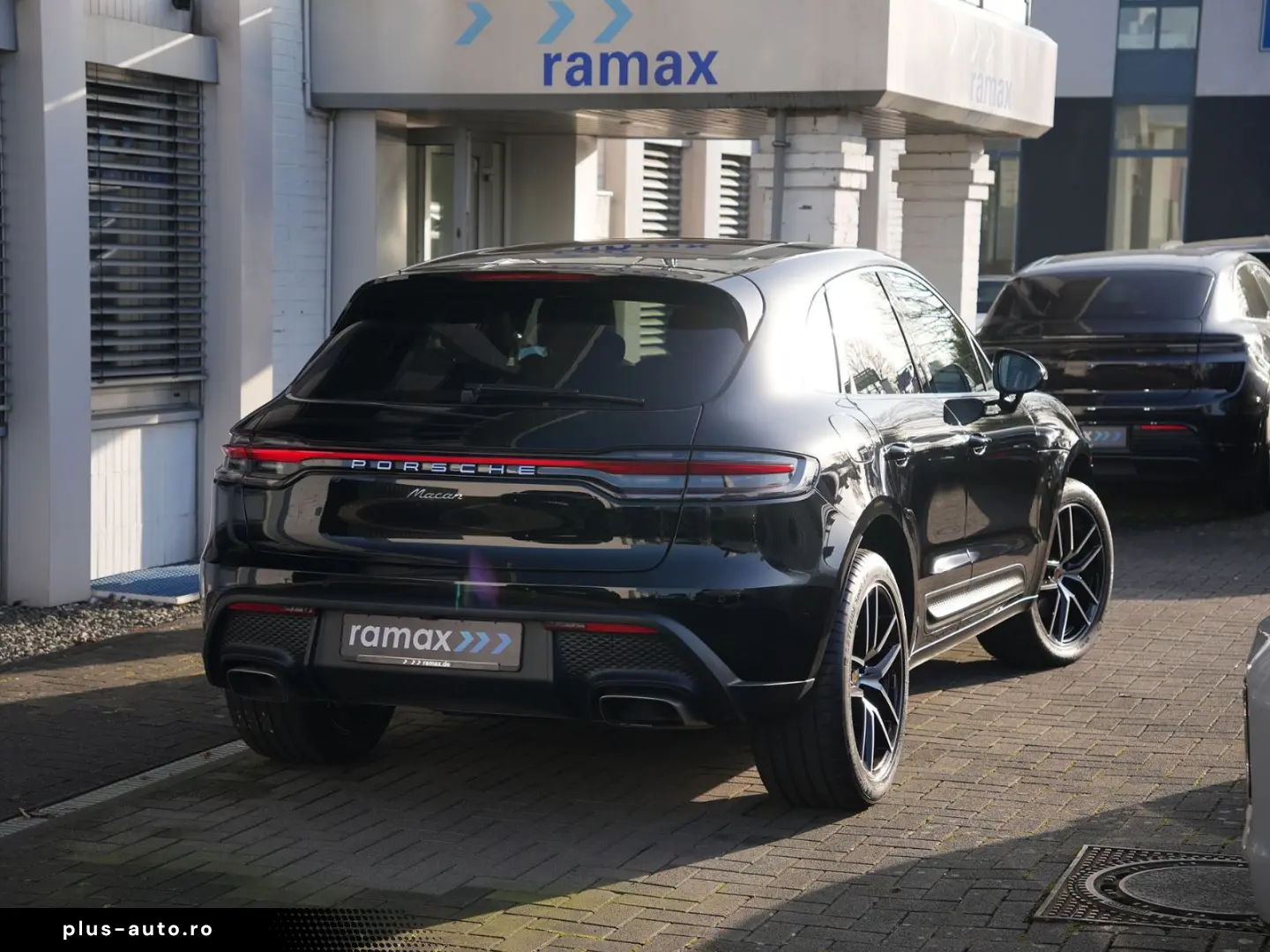 PORSCHE MACAN PANO-SPORTSITZE-BOSE-AHK-360CAM-LED-20 S
