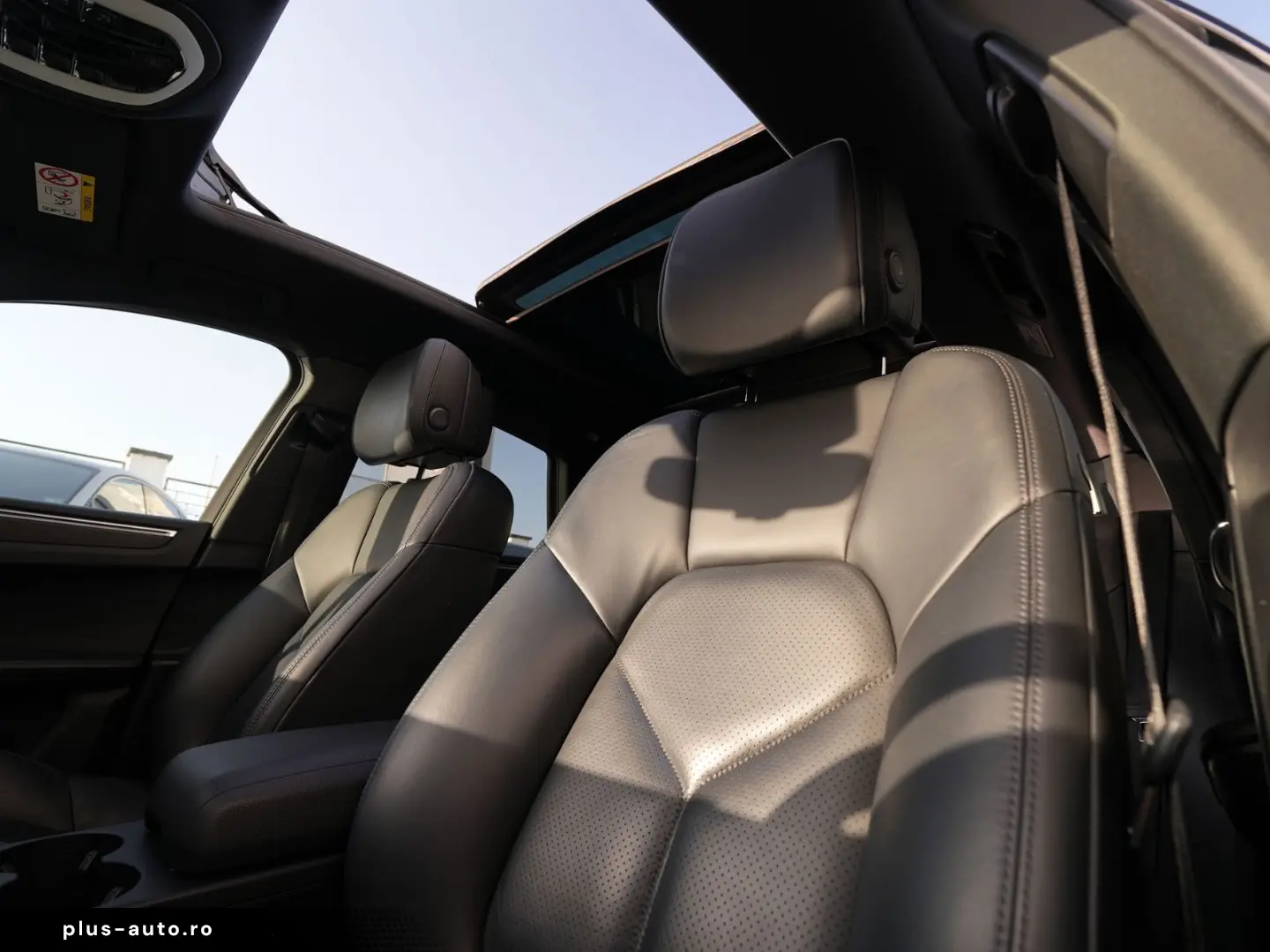 PORSCHE MACAN PANO-SPORTSITZE-BOSE-AHK-360CAM-LED-20 S