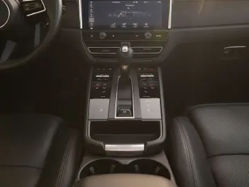 PORSCHE MACAN PANO-SPORTSITZE-BOSE-AHK-360CAM-LED-20 S