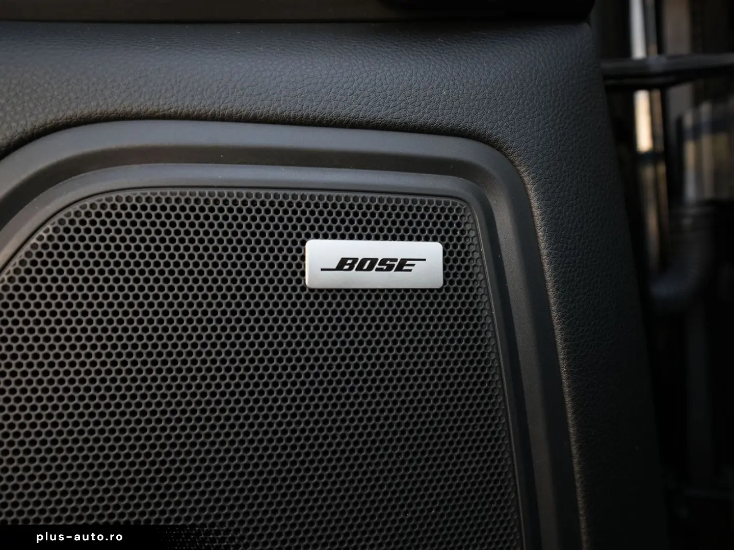 PORSCHE MACAN PANO-SPORTSITZE-BOSE-AHK-360CAM-LED-20 S