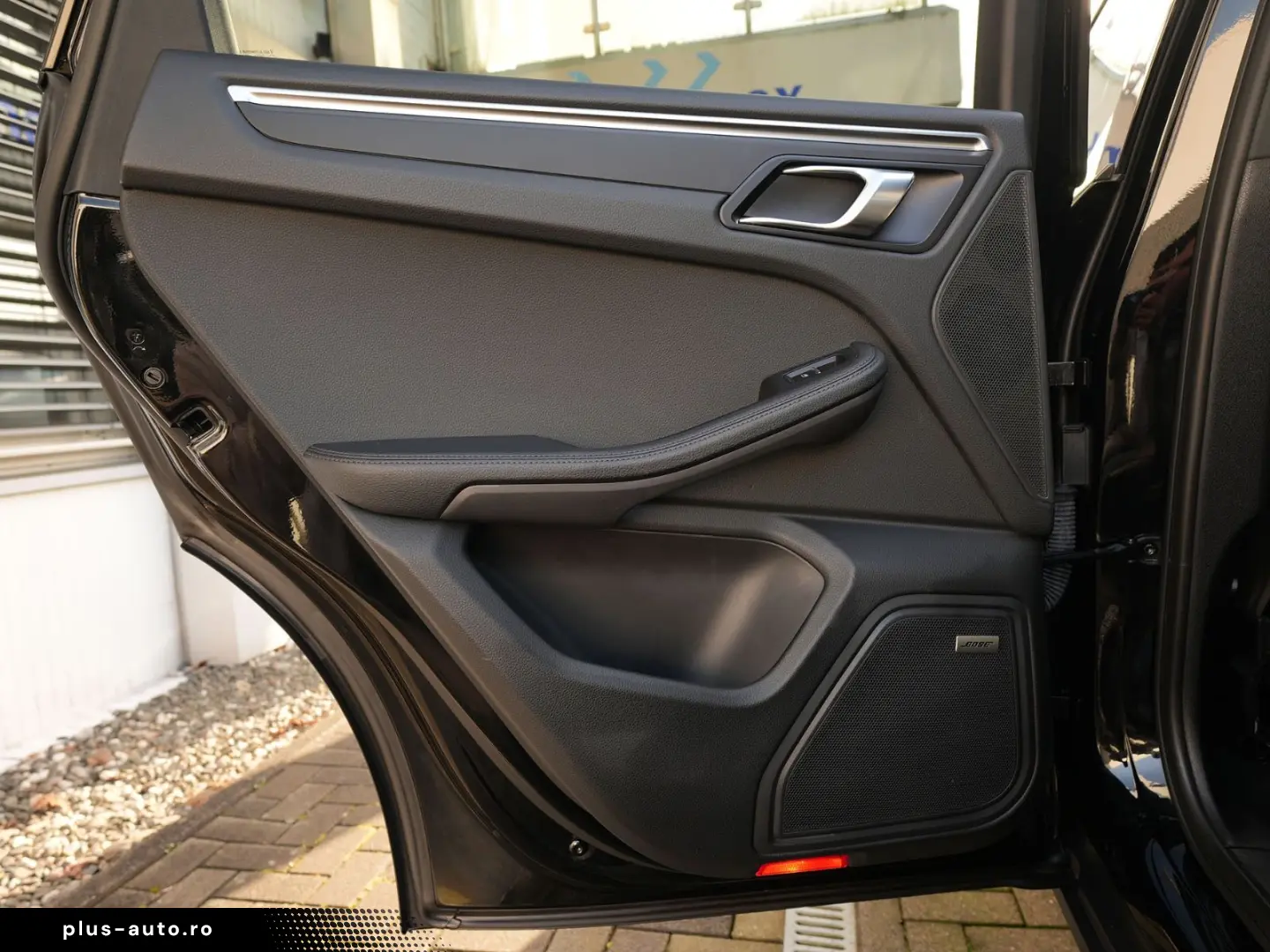 PORSCHE MACAN PANO-SPORTSITZE-BOSE-AHK-360CAM-LED-20 S