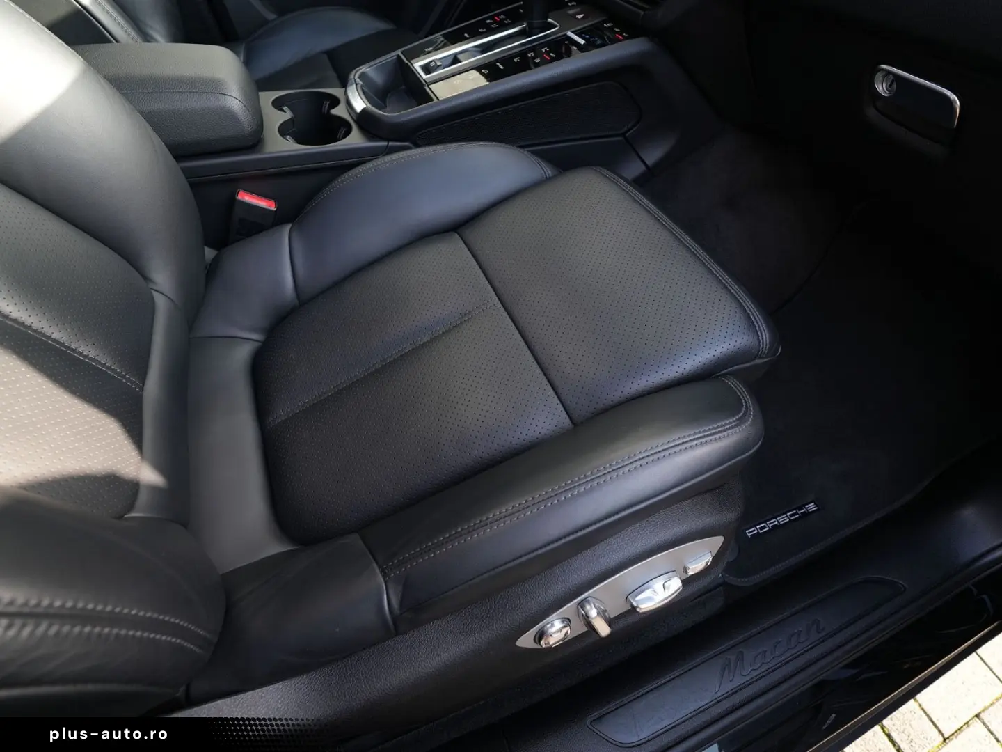 PORSCHE MACAN PANO-SPORTSITZE-BOSE-AHK-360CAM-LED-20 S