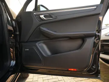 PORSCHE MACAN PANO-SPORTSITZE-BOSE-AHK-360CAM-LED-20 S