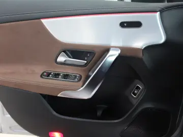 MERCEDES-BENZ CLA 200 7G-DCT AMG Line