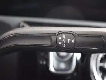 MERCEDES-BENZ CLA 200 7G-DCT AMG Line