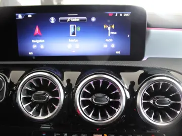 MERCEDES-BENZ CLA 200 7G-DCT AMG Line