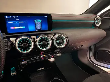 MERCEDES-BENZ CLA200 AMG Line Night-Edition Sonderau&hellip;