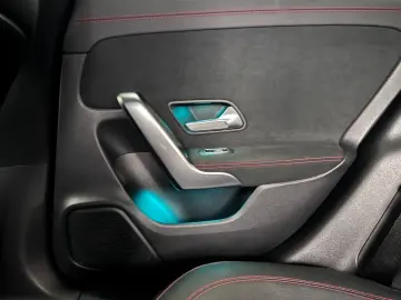 MERCEDES-BENZ CLA200 AMG Line Night-Edition Sonderau&hellip;