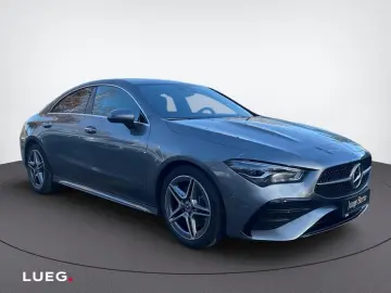 MERCEDES-BENZ CLA 200 AMG RÜCKFKAM LED LENKRHZG AMBIENTE