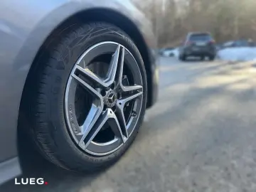 MERCEDES-BENZ CLA 200 AMG RÜCKFKAM LED LENKRHZG AMBIENTE