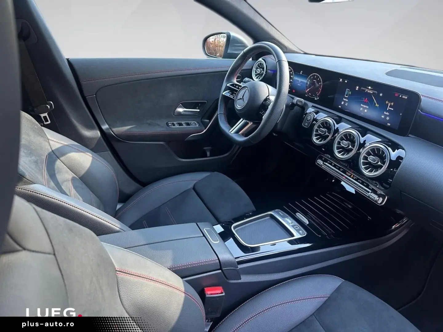 MERCEDES-BENZ CLA 200 AMG RÜCKFKAM LED LENKRHZG AMBIENTE