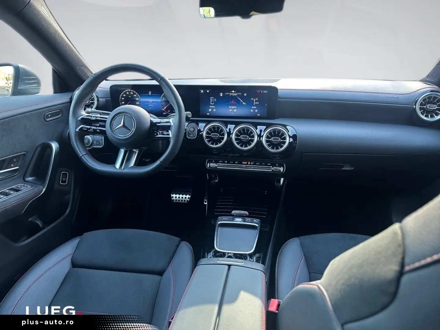 MERCEDES-BENZ CLA 200 AMG RÜCKFKAM LED LENKRHZG AMBIENTE