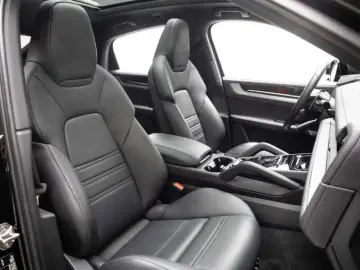 PORSCHE Cayenne E-Hybrid Coupé