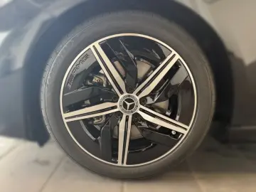 Mercedes-Benz CLA 200 Nighttime Automatic Dynamic Light