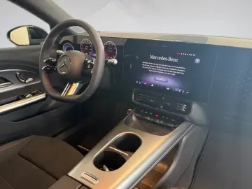 Mercedes-Benz CLA 200 Nighttime Automatic Dynamic Light