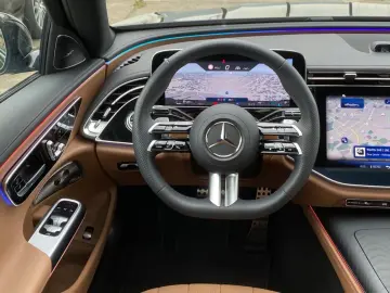 MERCEDES-BENZ E 220 CDI AMG Line Premium_SuperScreen&hellip;