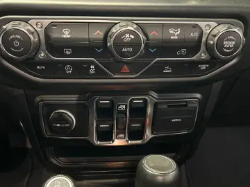 JEEP Wrangler Sahara 3.0 ECODIESEL