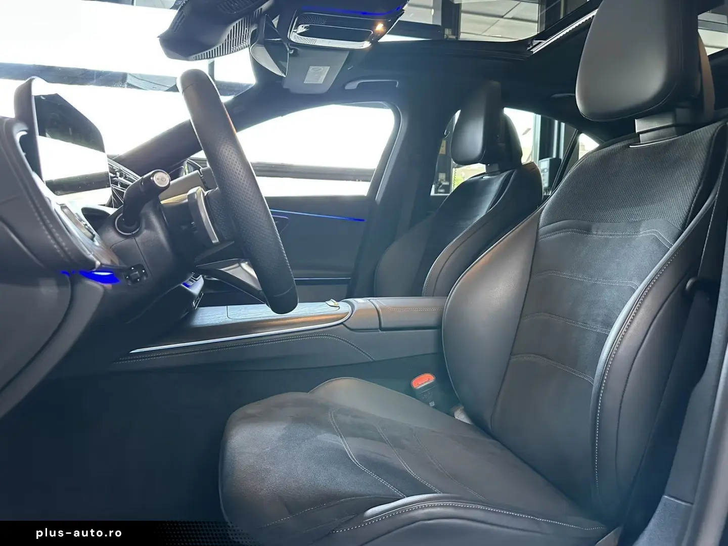 MERCEDES-BENZ E 300 de 4M AMG Premium Pano HUDD