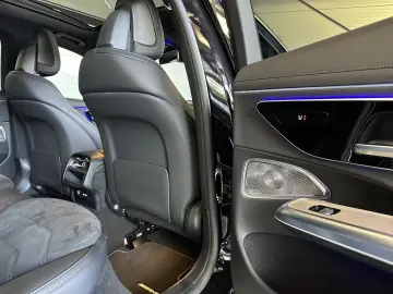 MERCEDES-BENZ E 300 de 4M AMG Premium Pano HUDD