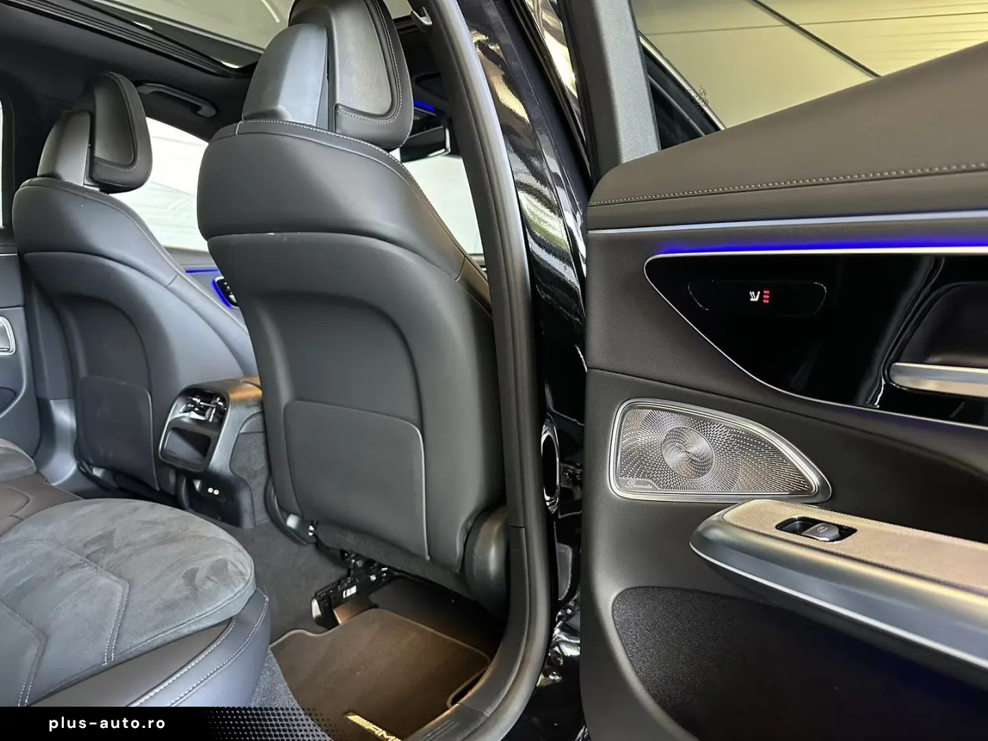 MERCEDES-BENZ E 300 de 4M AMG Premium Pano HUDD