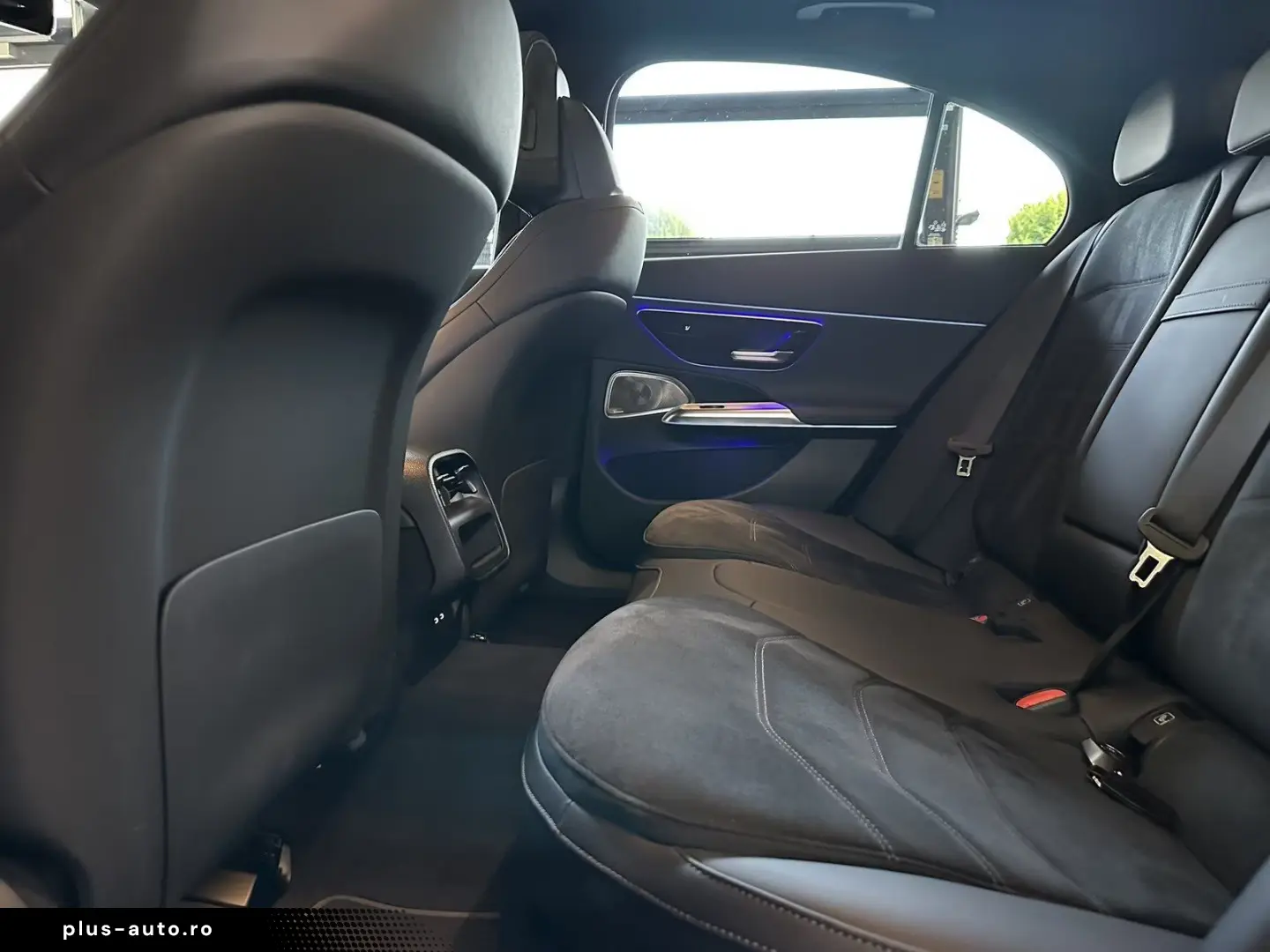 MERCEDES-BENZ E 300 de 4M AMG Premium Pano HUDD