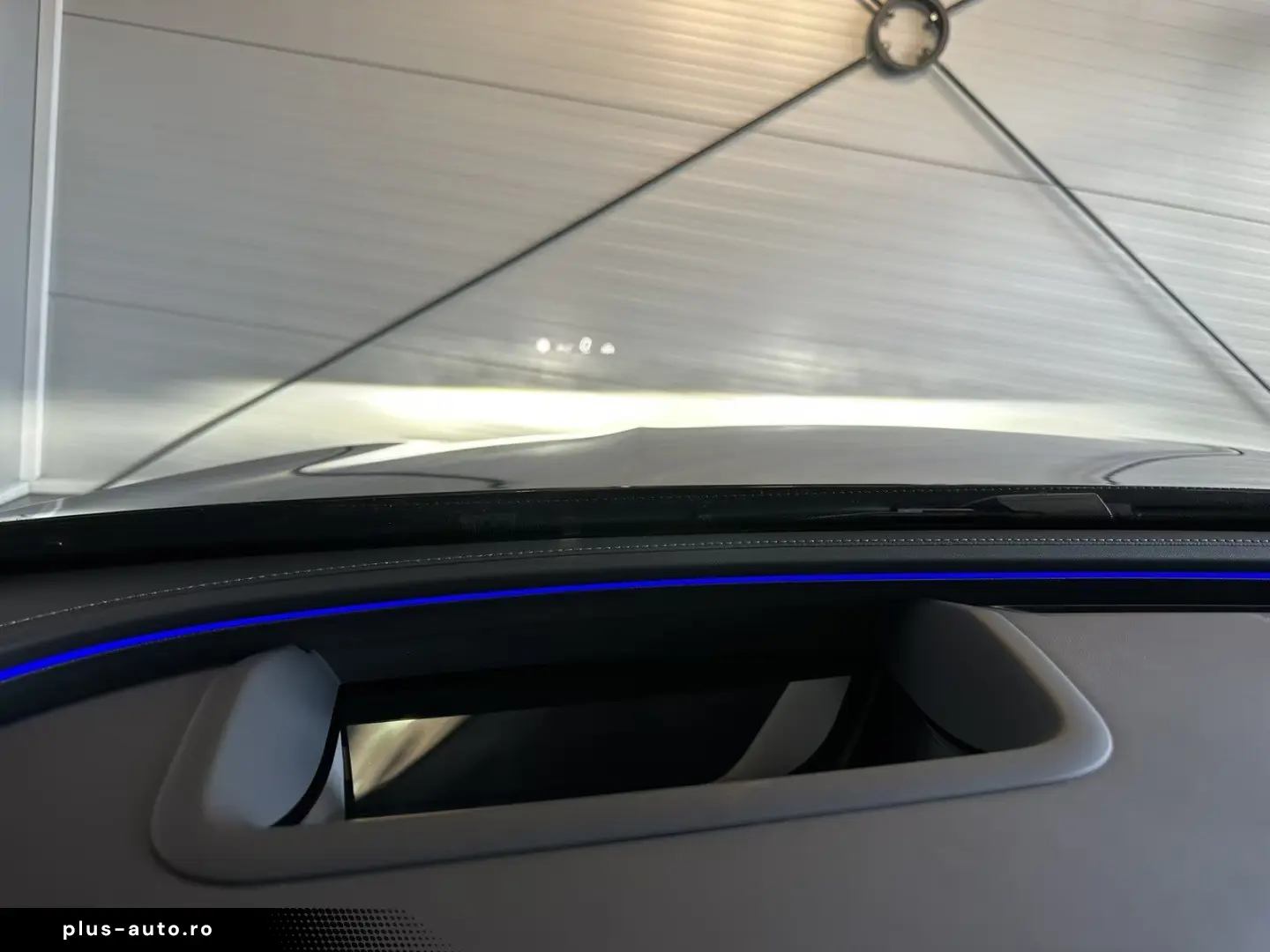 MERCEDES-BENZ E 300 de 4M AMG Premium Pano HUDD