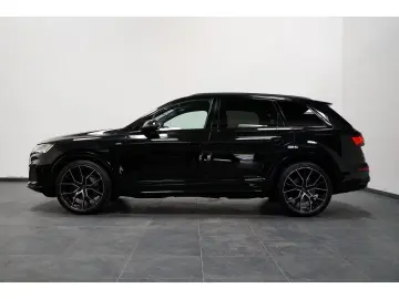 AUDI Q7 50 TDI QU 3x S LINE BLACK 7SITZER B&O