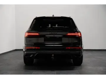 AUDI Q7 50 TDI QU 3x S LINE BLACK 7SITZER B&O