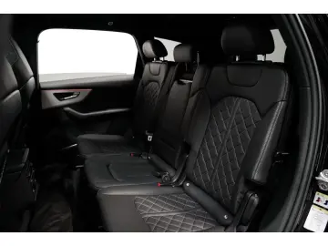 AUDI Q7 50 TDI QU 3x S LINE BLACK 7SITZER B&O
