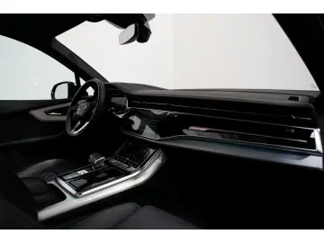 AUDI Q7 50 TDI QU 3x S LINE BLACK 7SITZER B&O