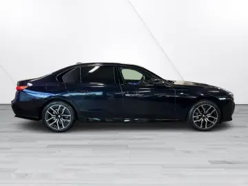 BMW 740d xDrive xDrive M Sport