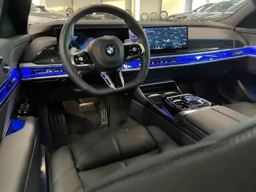 BMW 740d xDrive xDrive M Sport