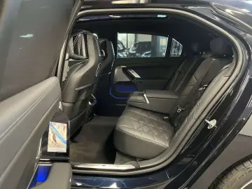 BMW 740d xDrive xDrive M Sport