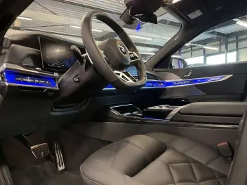 BMW 740d xDrive xDrive M Sport