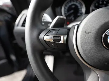 BMW M240i Cabrio xDrive LED NAVI H K KAMERA SHZ PDC