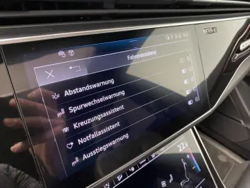 AUDI Q8 quattro S-Line HUD Pano Klima