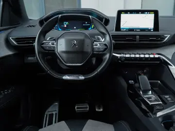 Peugeot 3008 PHEV EAT8 4X4 GT Pack