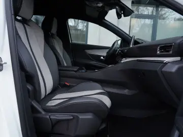 Peugeot 3008 PHEV EAT8 4X4 GT Pack