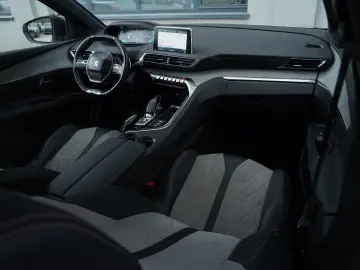 Peugeot 3008 PHEV EAT8 4X4 GT Pack