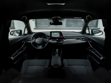 Toyota C-HR 1.8 HSD 122 CP 4x2 CVT C-lassy