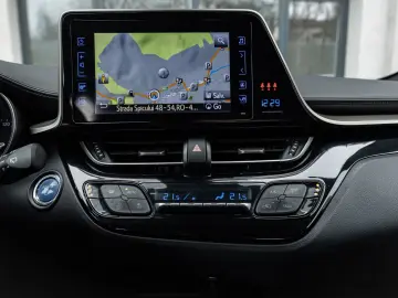 Toyota C-HR 1.8 HSD 122 CP 4x2 CVT C-lassy