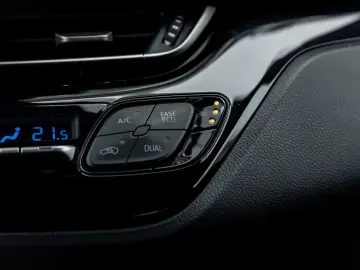 Toyota C-HR 1.8 HSD 122 CP 4x2 CVT C-lassy