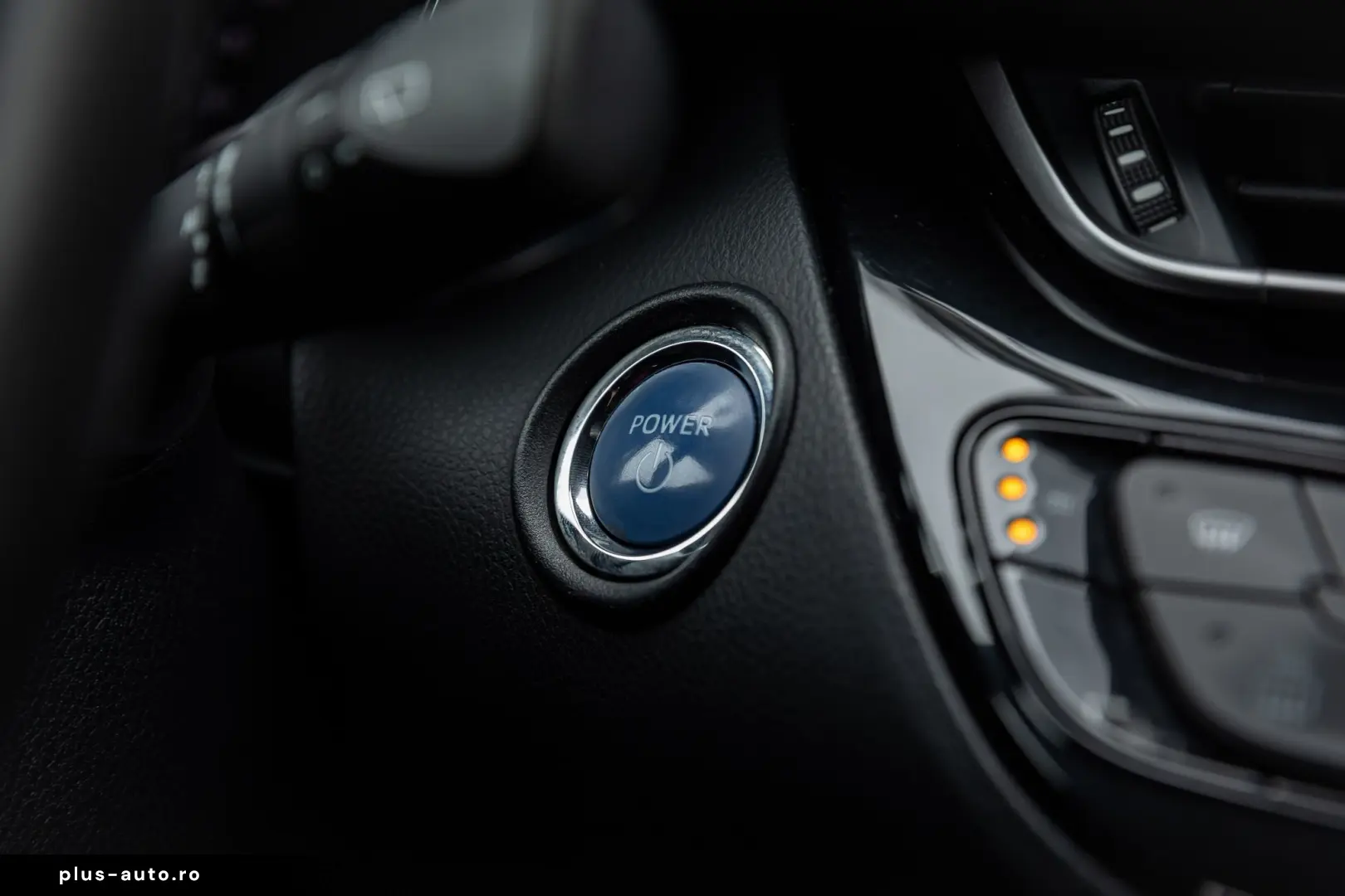 Toyota C-HR 1.8 HSD 122 CP 4x2 CVT C-lassy