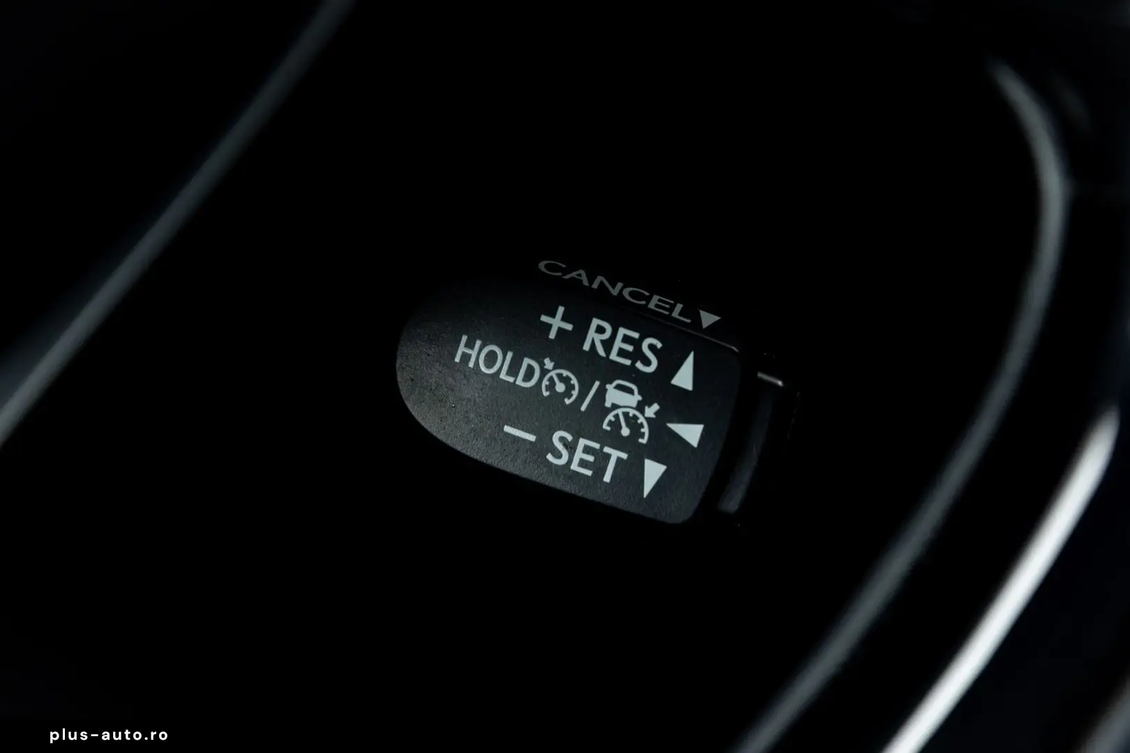 Toyota C-HR 1.8 HSD 122 CP 4x2 CVT C-lassy