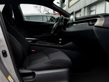 Toyota C-HR 1.8 HSD 122 CP 4x2 CVT C-lassy