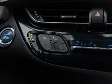 Toyota C-HR 1.8 HSD 122 CP 4x2 CVT C-lassy