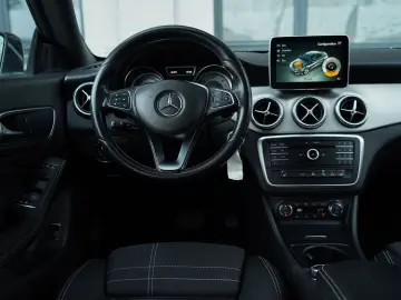 Mercedes-Benz CLA ver-200-d-4matic-7g--dct-peak-edition