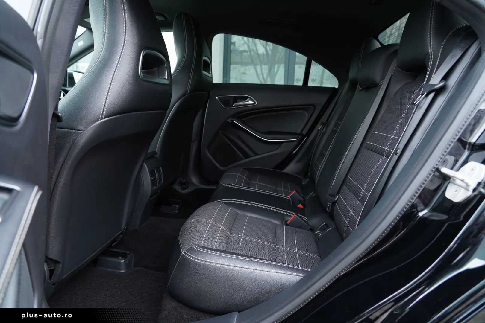 Mercedes-Benz CLA ver-200-d-4matic-7g--dct-peak-edition