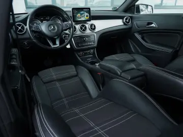 Mercedes-Benz CLA ver-200-d-4matic-7g--dct-peak-edition