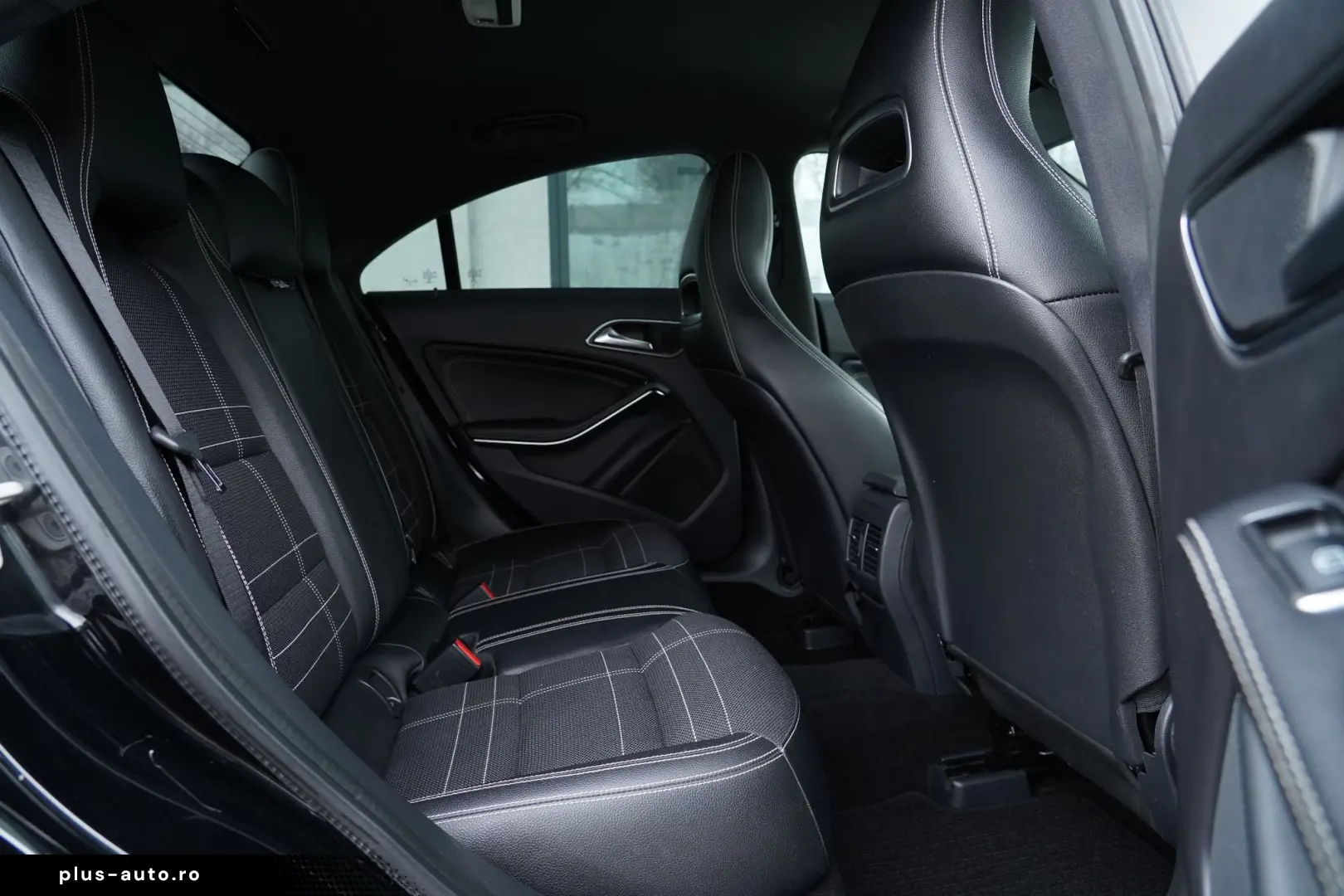 Mercedes-Benz CLA ver-200-d-4matic-7g--dct-peak-edition